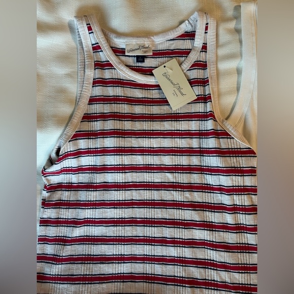 Universal Thread Women’s Tank Tops - Red Striped and White with Flag Size Large - Picture 8 of 10